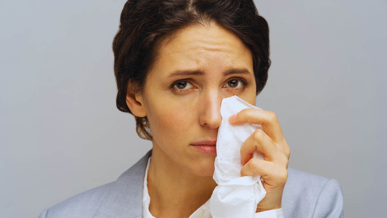 Unappealing Signs Of Desperation In A Woman, According To Psychology Woman has unappealing signs that make her look desperate.