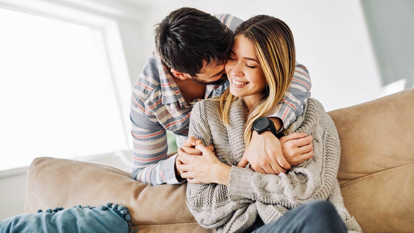 Ways Couples In The Healthiest Relationships Show Respect, According To Renowned Therapists Couple in healthy and respectful relationship