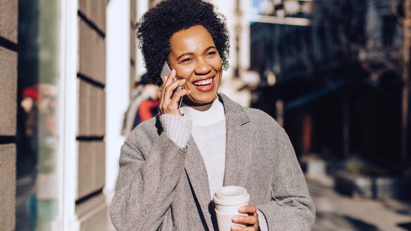 Harvard Found The Secret To Happiness And Honestly, How Did We Miss This? Woman learned the Harvard secret about happiness.