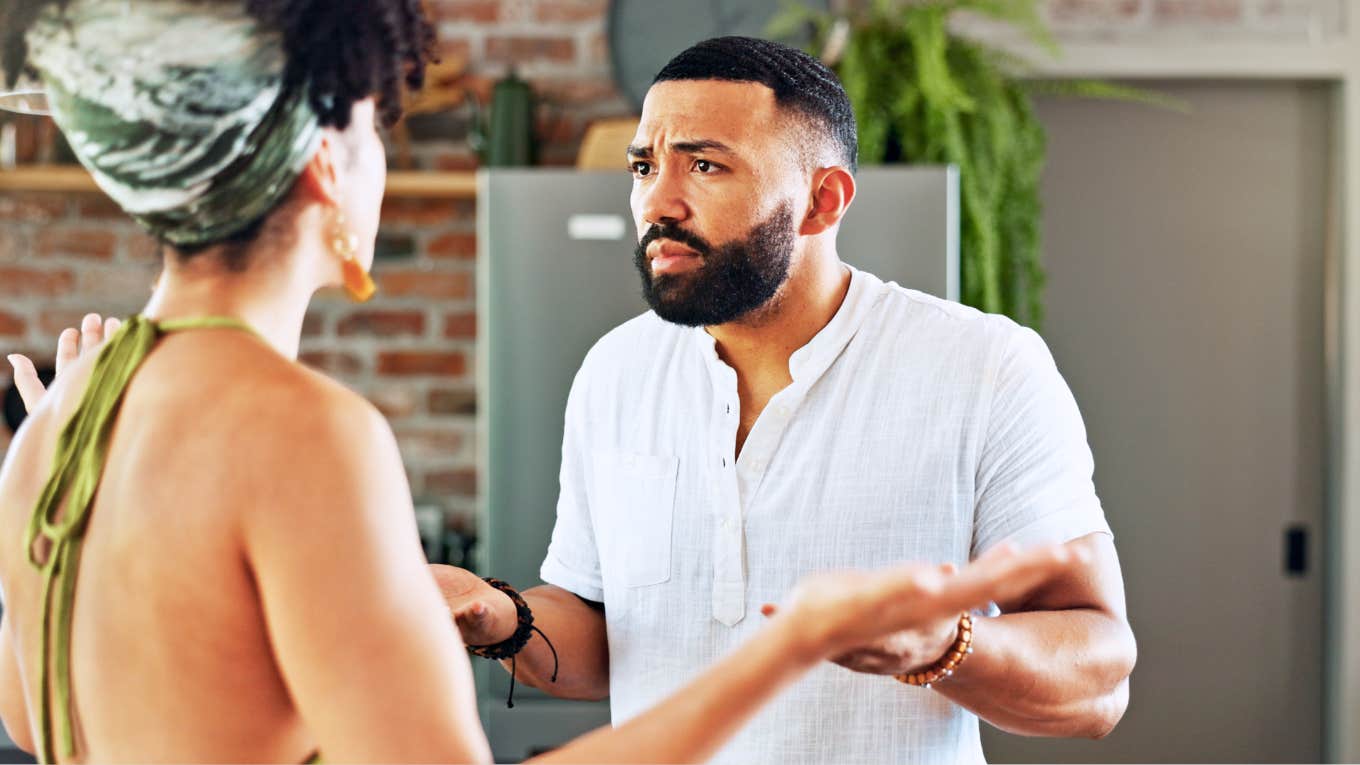 Reasons You Should Never Try To Keep A Cheater 'In Check, Says Psychology Woman trying to keep cheater partner 'in check'