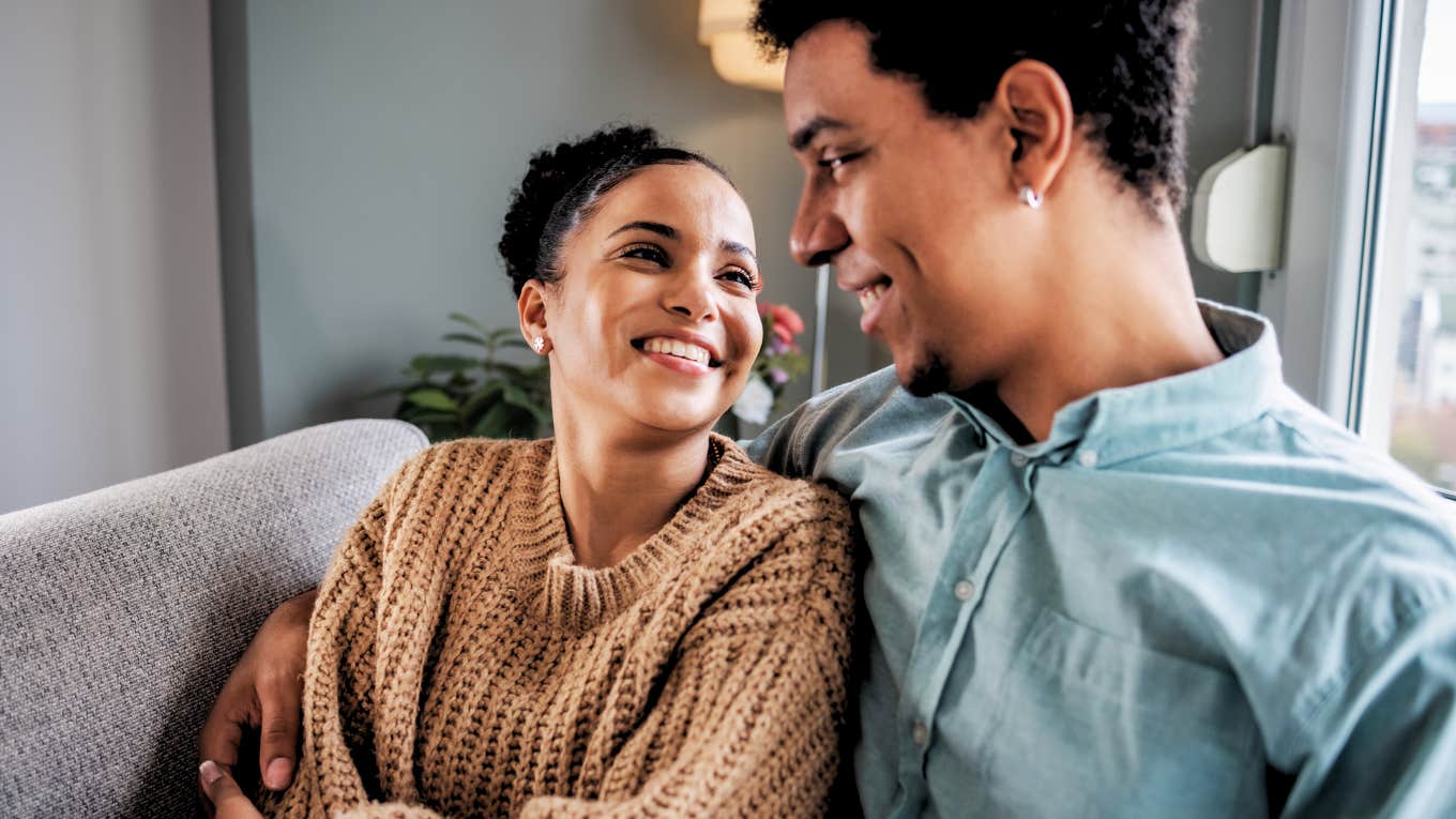 There's Only Twelve Things Women Want From Their Husbands, According To Therapist Of Twenty-Five Years Wife spending quality time with her husband at home.