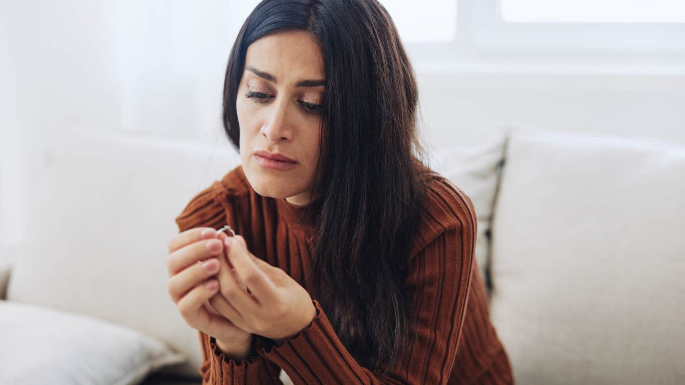 Woman Asks If She Should ‘Step Aside’ So Her Fiancé Can Be With Her Sister Instead Woman considering stepping aside and ending her engagement