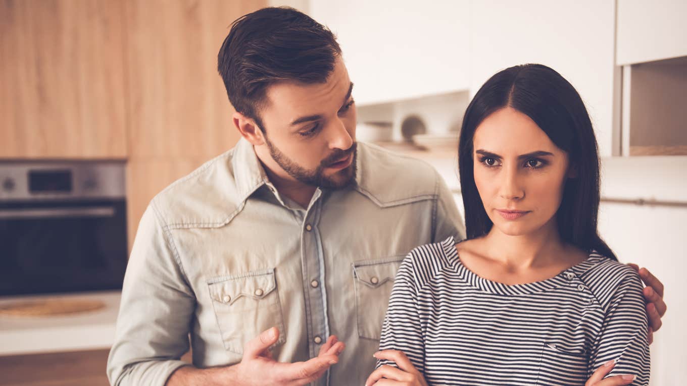 Man Says His Ex Broke Up With Him Because Of His Silverware Drawer Couple breaking up in their kitchen over a messy silverware drawer