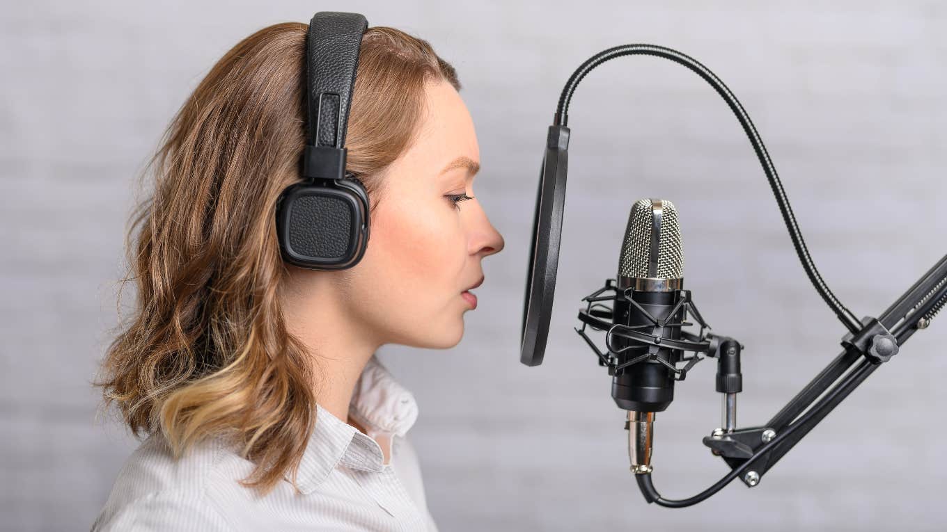 Professional Voice Actor Reveals How Much Money The Most Recognizable Voices In The World Get Paid Professional Voice Actor recording