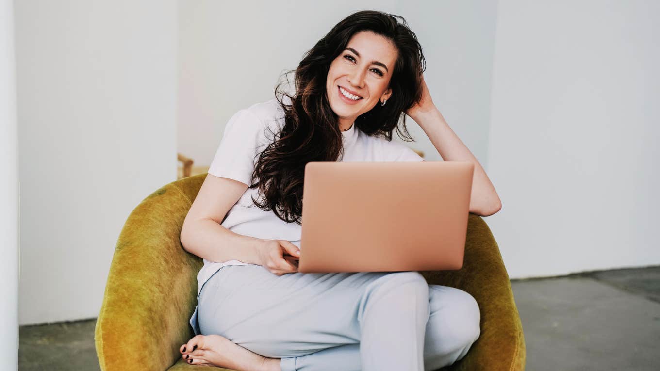 Psychology Says If You Can Master These Skills, You'll Have Confidence For Life Confident woman, mastering skills.