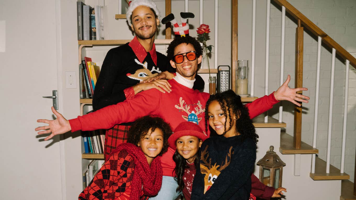 The Simple Holiday Tradition That Will Bring Almost Any Family Together Family together on the holiday.