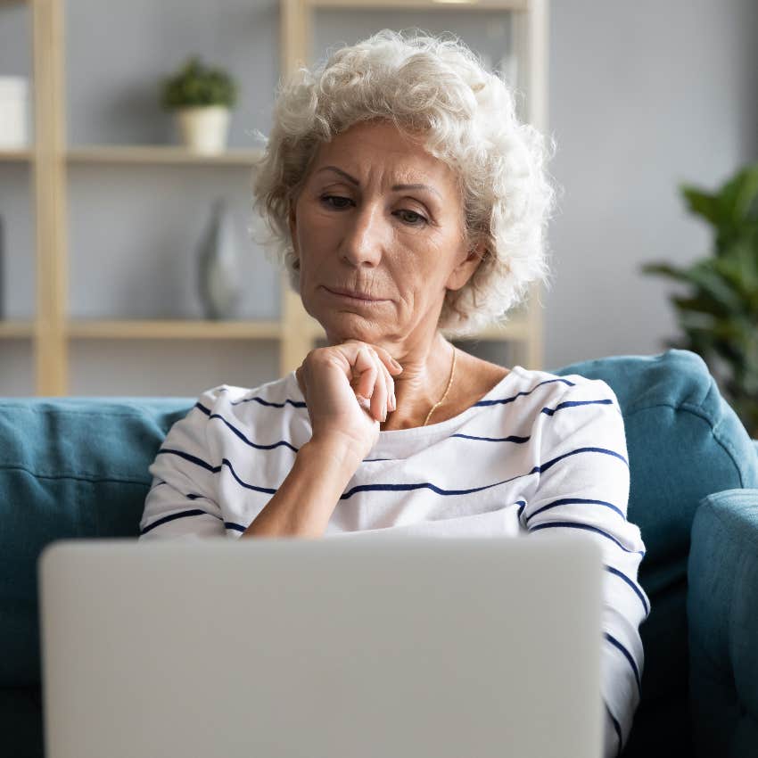 Baby boomer on computer confused