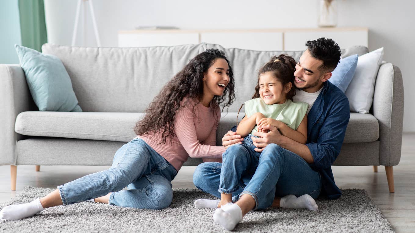 The Comforting Habits Of Parents Who Raise Living Room Families Happy living room family