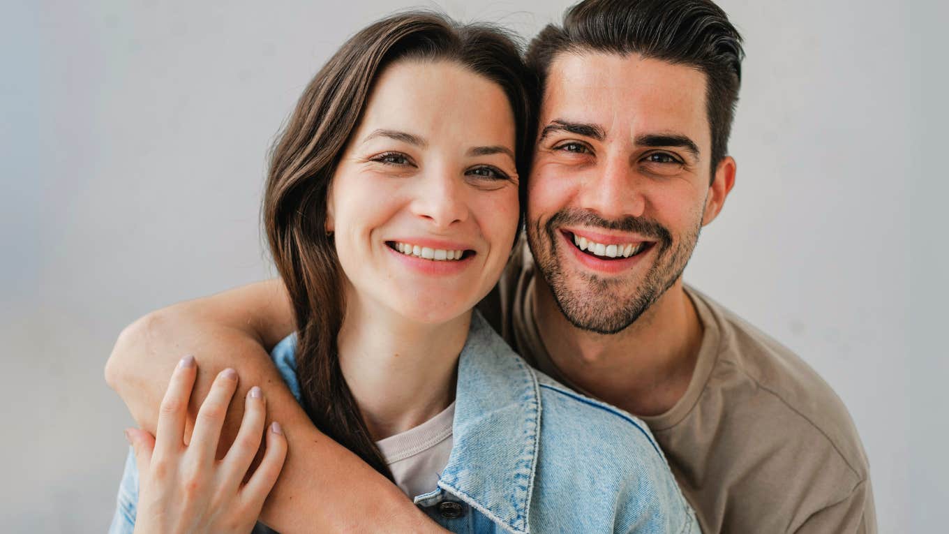 5 Differences Between How Men & Women Fall In Love That Honestly Explain Everything Man and woman in love.