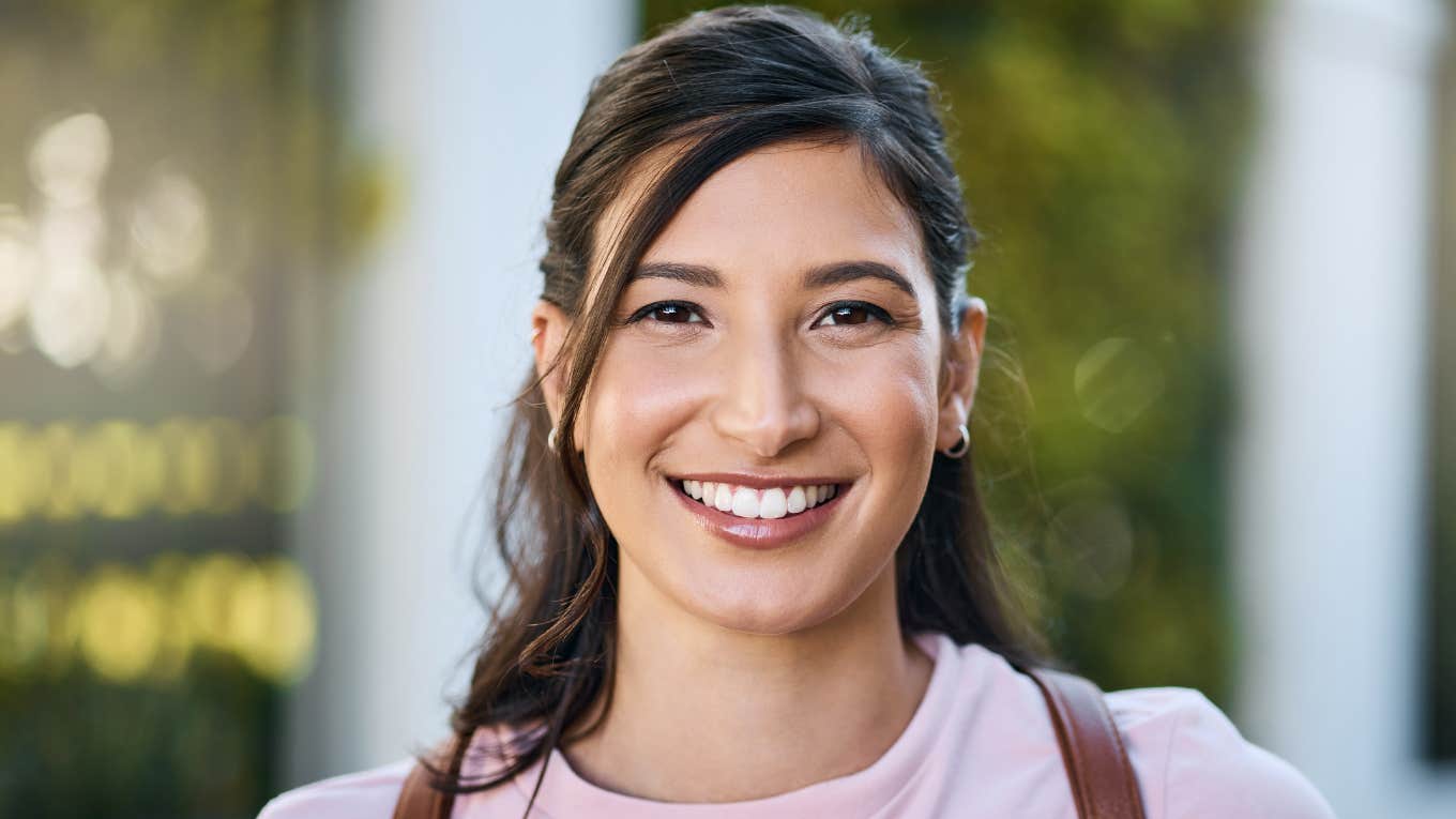 Big Differences Between High Achievers And Truly Gifted Learners intelligent young woman smiling