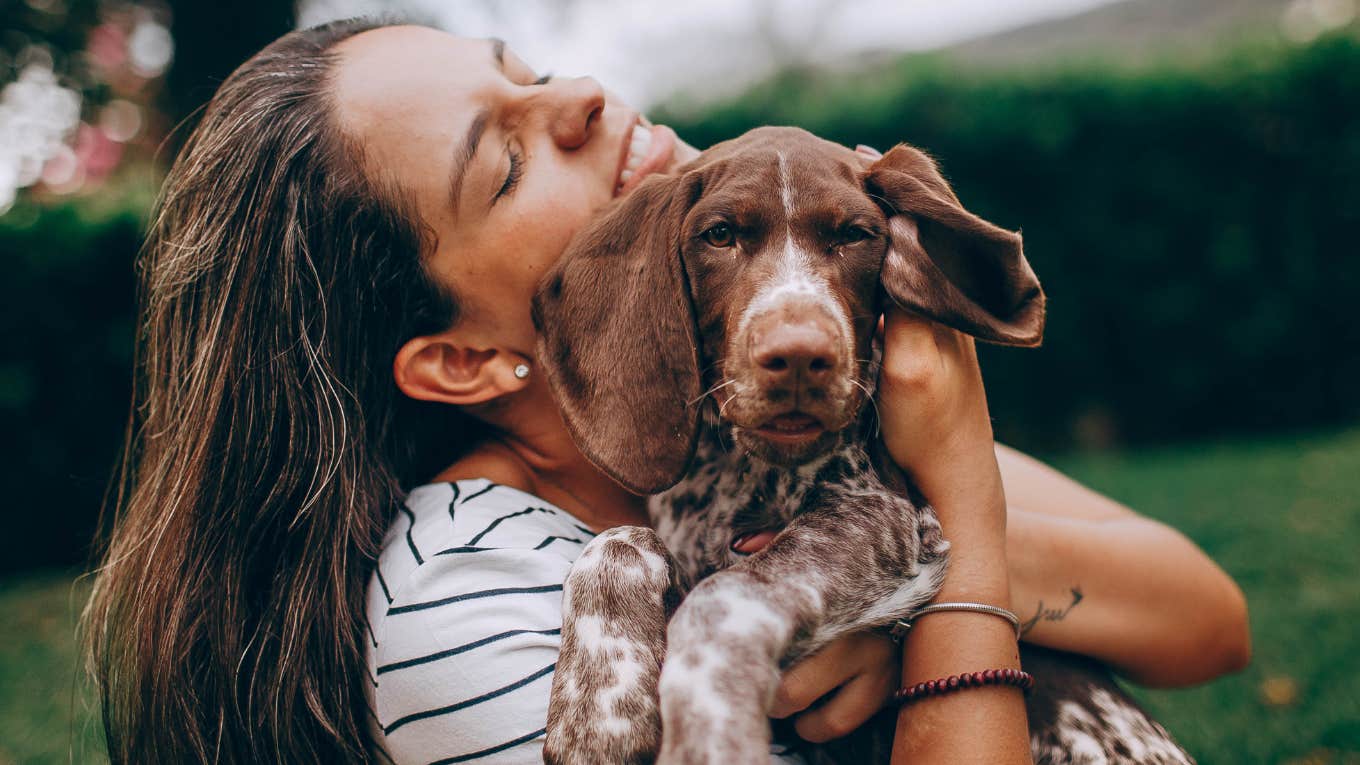 How Dogs Can Actually Sniff Out The Toxic People In Your Life, According To Research Dog can sniff out toxic people in life.