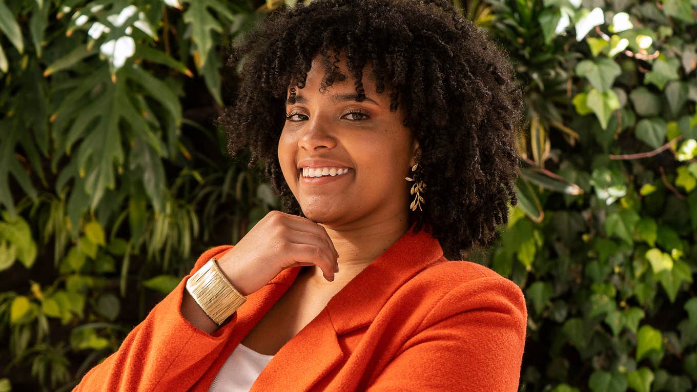 Psychology Says People With High Self-Esteem Know Things Other People Don't Woman has high self-esteem.