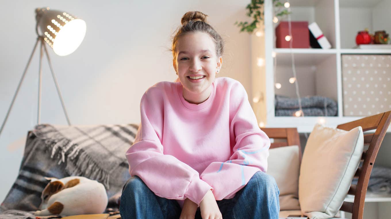 Teenager Says Gen Z Is Plain Compared To The Youth Of Previous Generations Gen Z teen comparing her generation to others