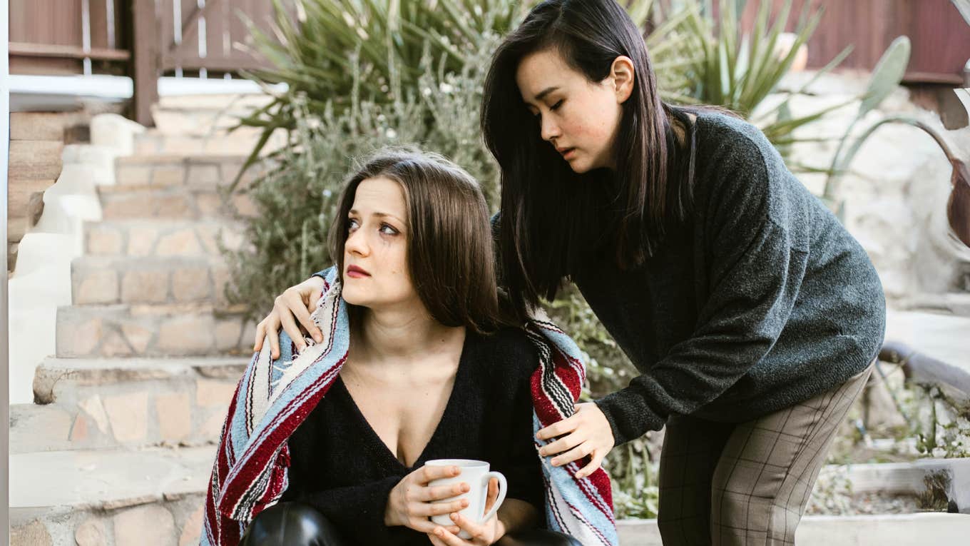 Things Grief Counselors Do When Someone They Love Is Hurting Comforting a friend who is grieving.