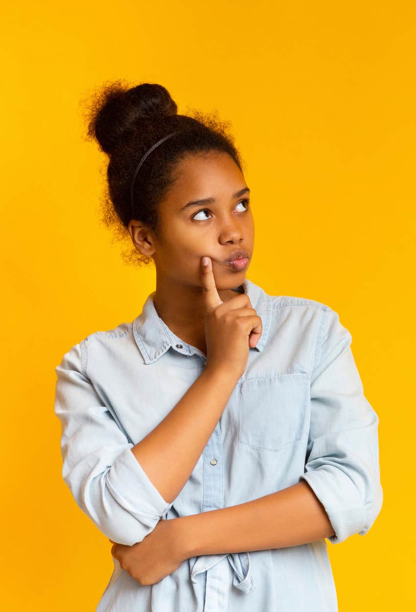 forgetful woman has the advantage of remembering important things