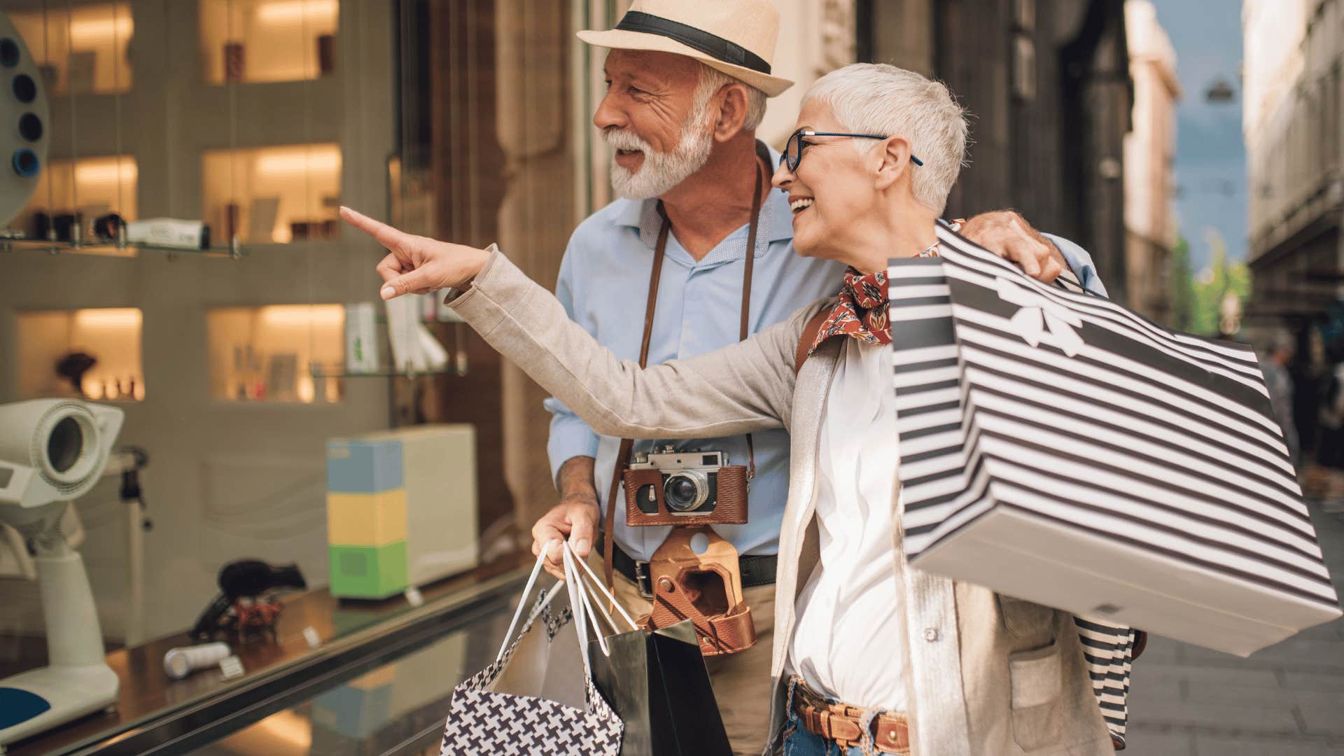 boomer couple shopping for new items