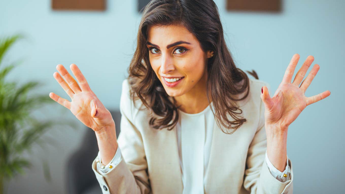 Behaviors That Seem Rude But Are Actually Signs Of A Smart Woman Behaviors That Seem Rude But Are Actually Signs Of A Smart Woman
