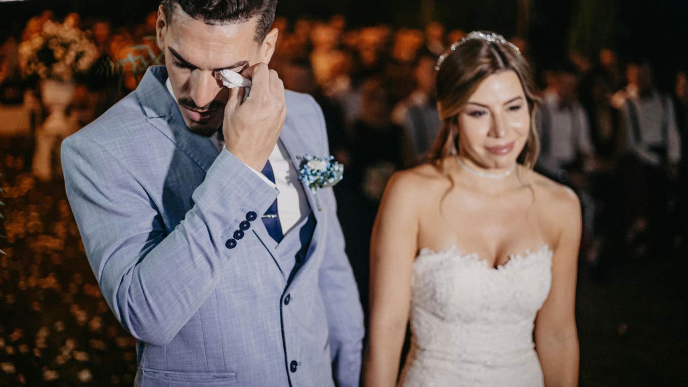 officiant announces bride and groom not getting married at ceremony officiant announces bride and groom not getting married at ceremony