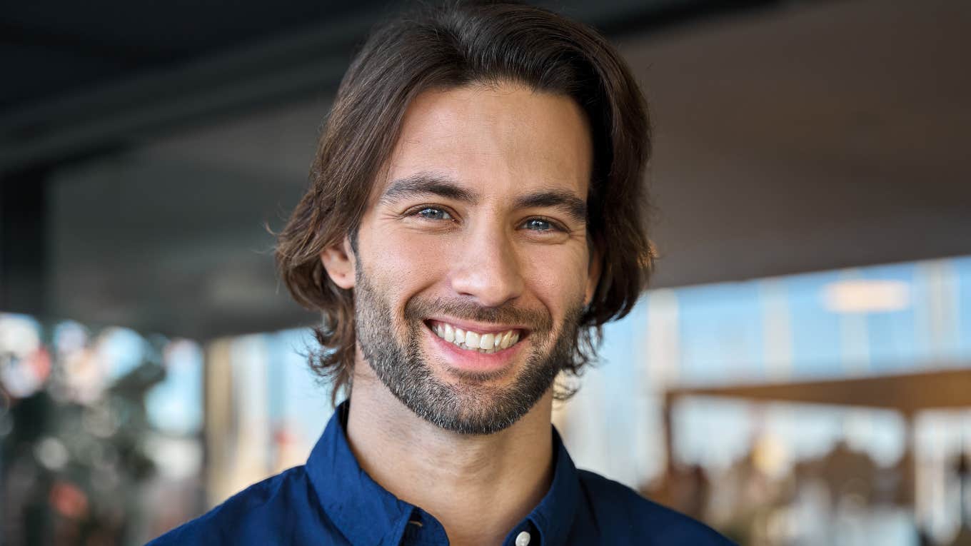 Confident Behaviors People Think Are Brilliant But Are Actually Rude confident man smiling