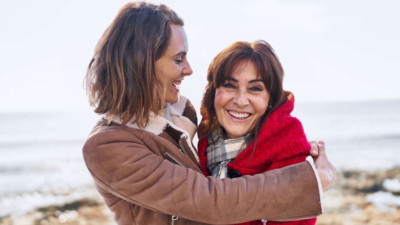 Harvard Backed Psychology Arguments Confclit Grow Closer Mother and daughter on beach using arguments to grow closer
