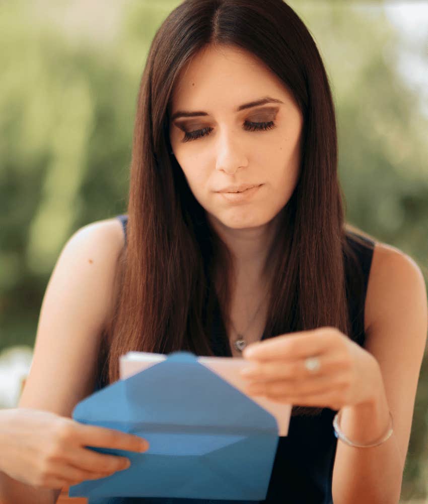 Woman opens letter and its the best thing that ever happened to her