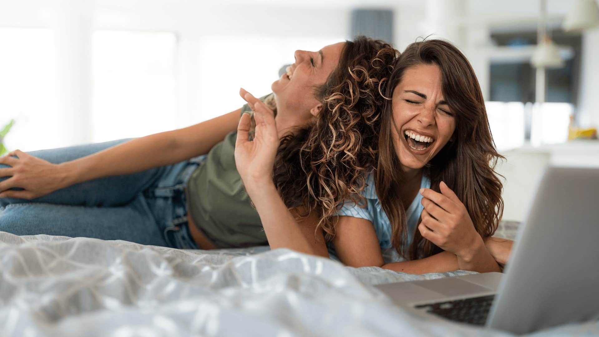 laughing women that make them unforgettable