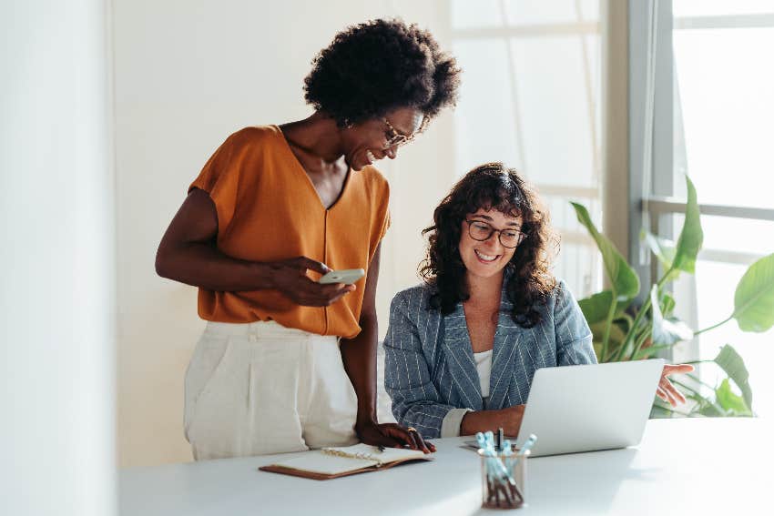 Subtle Signs Of A Strong Woman Who Has Seen A Lot In Life, According To Research