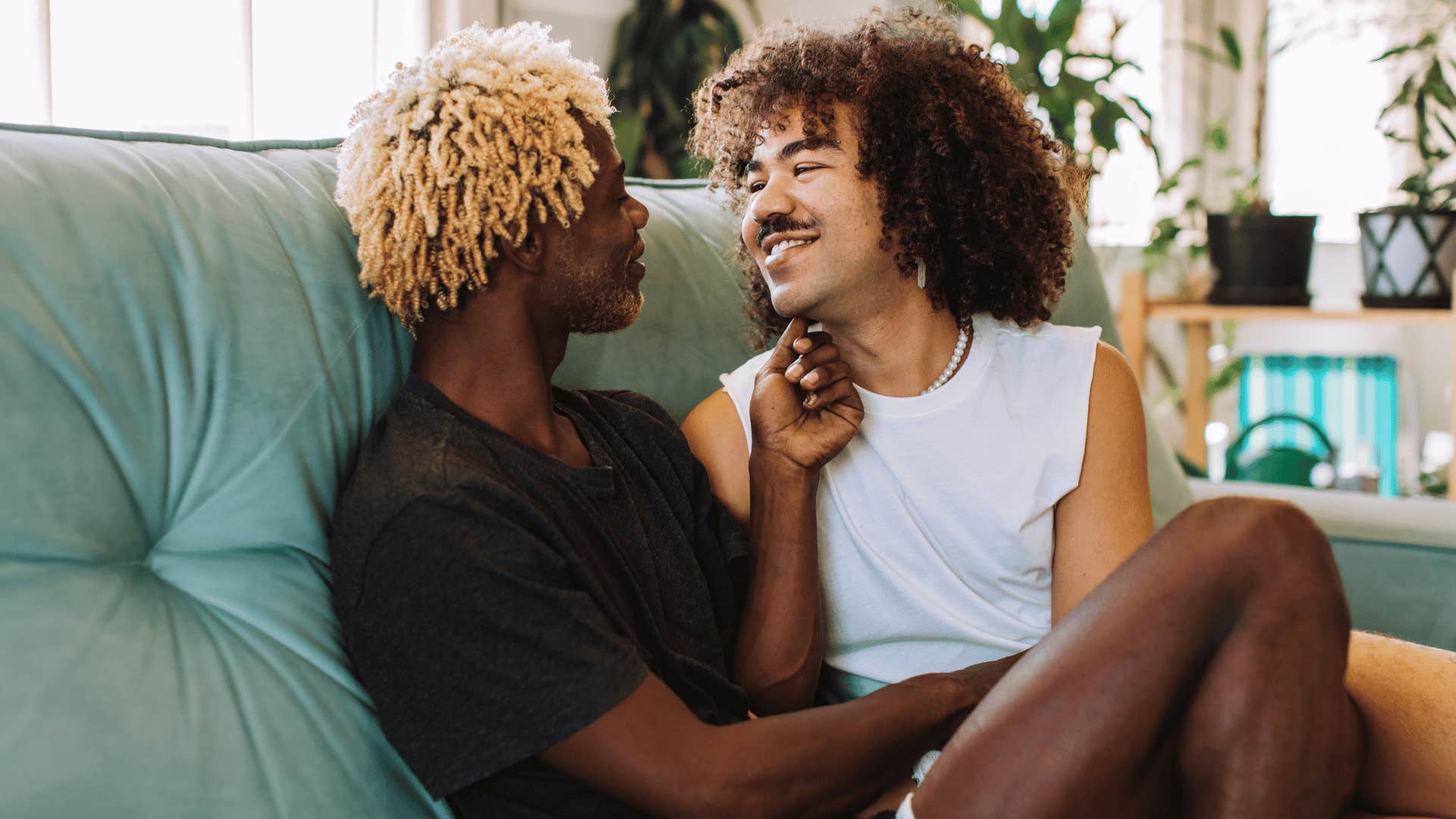 Top-tier husband says sorry to spouse
