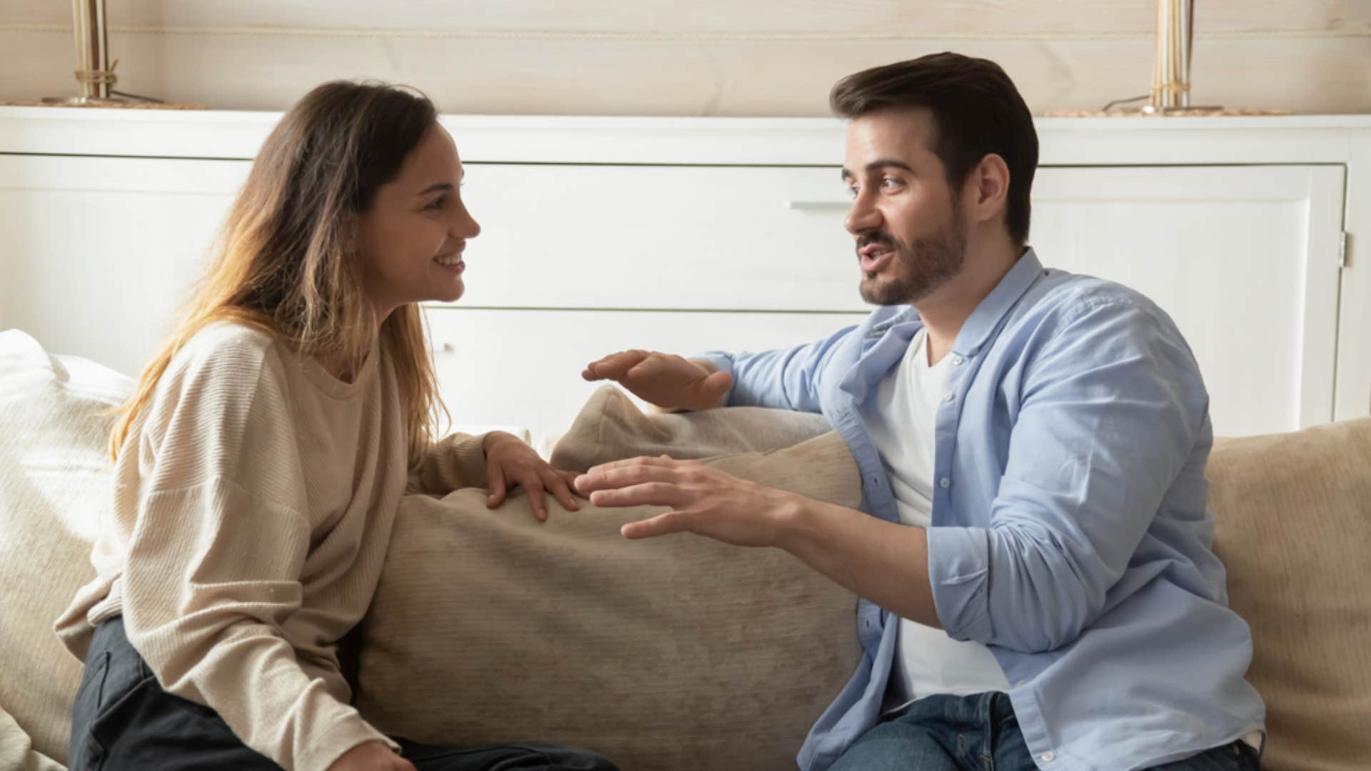 couple speaking on the couch