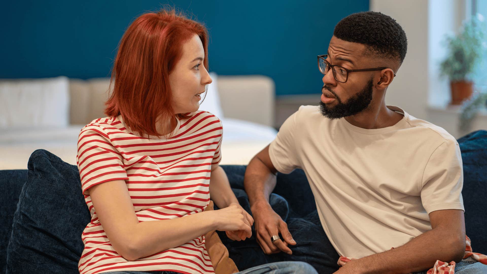 Man listens to woman's opinion after her shut down her criticism