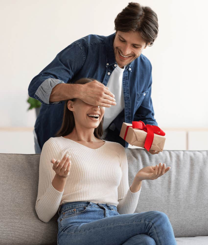 self-serving man who pretends giving a gift
