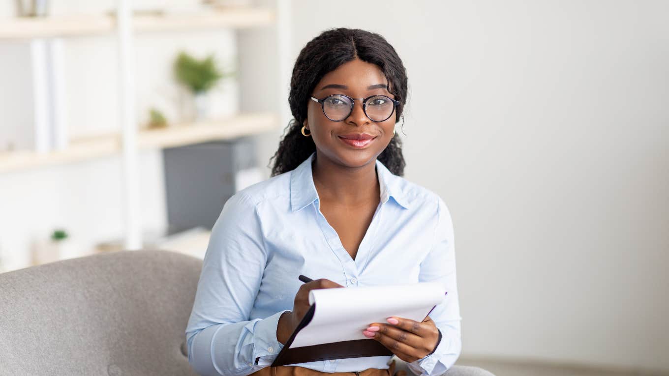 Therapist Shares Game-Changing Discoveries She’s Made About People Therapist sharing the game-changing discoveries she's made about people
