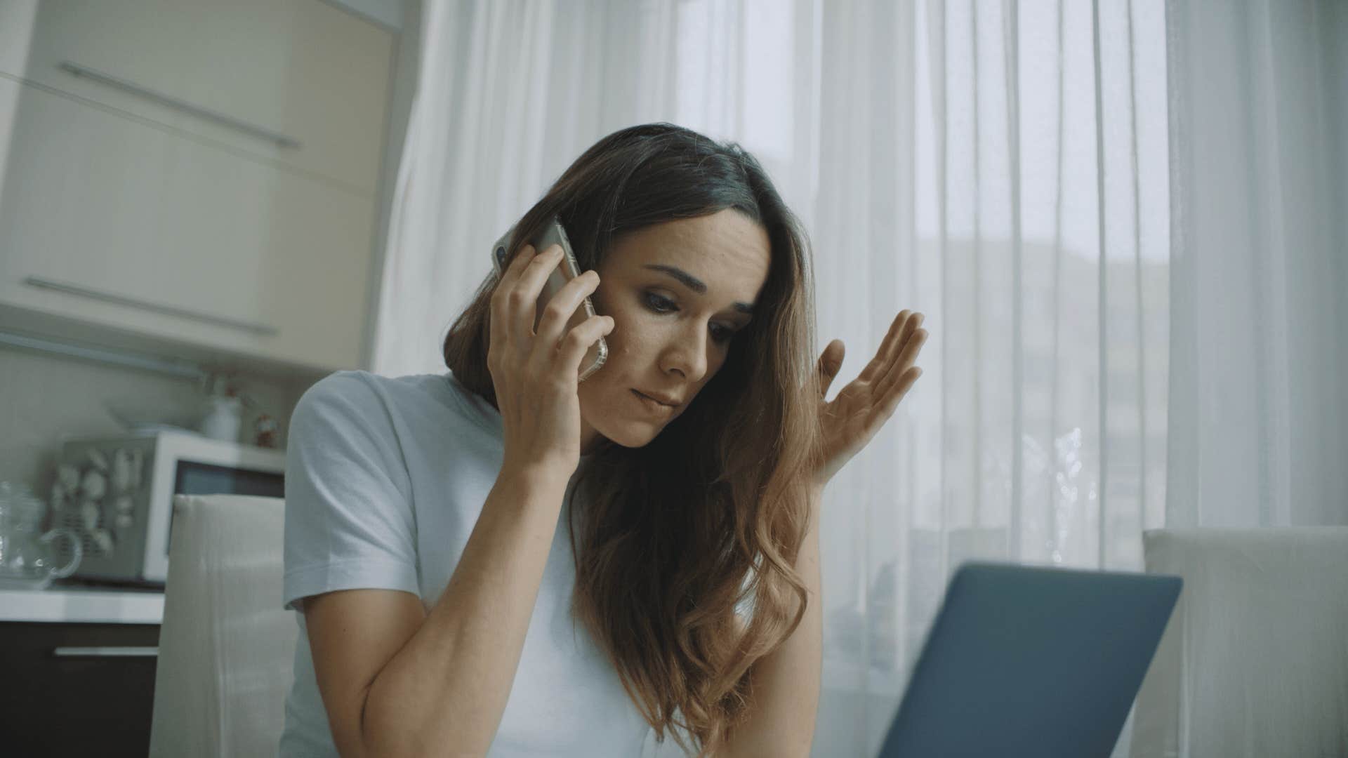 Gen Z woman who thinks it's unfair she has to schedule appointments on the phone