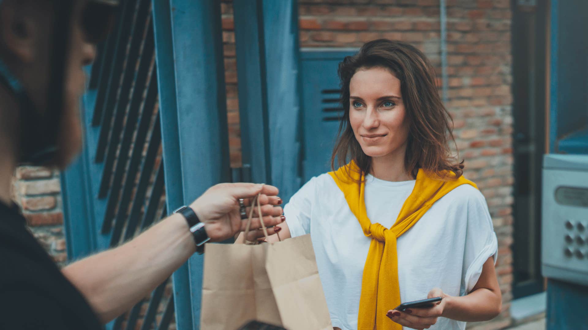 woman using home delivery services