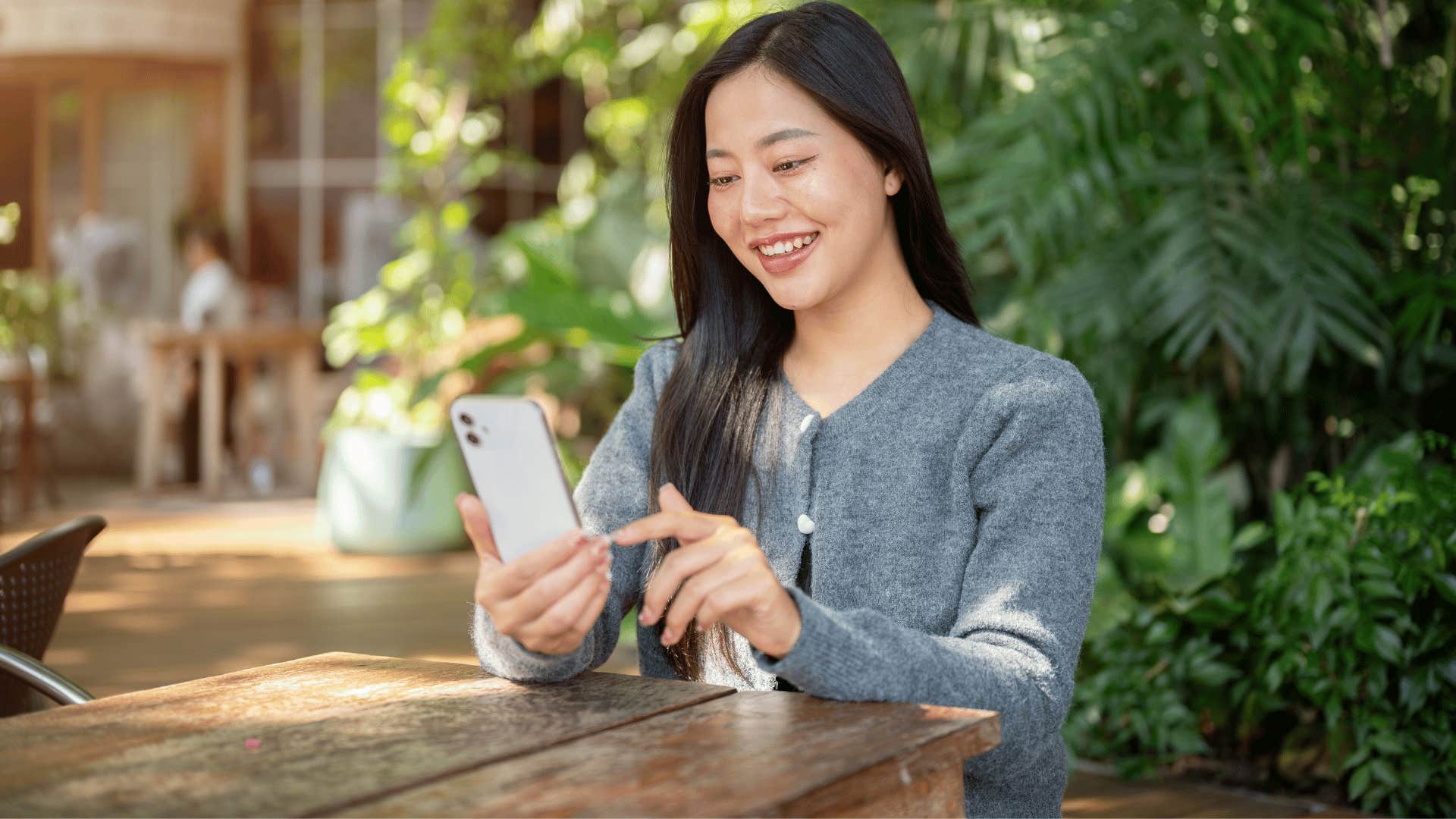 woman using social media