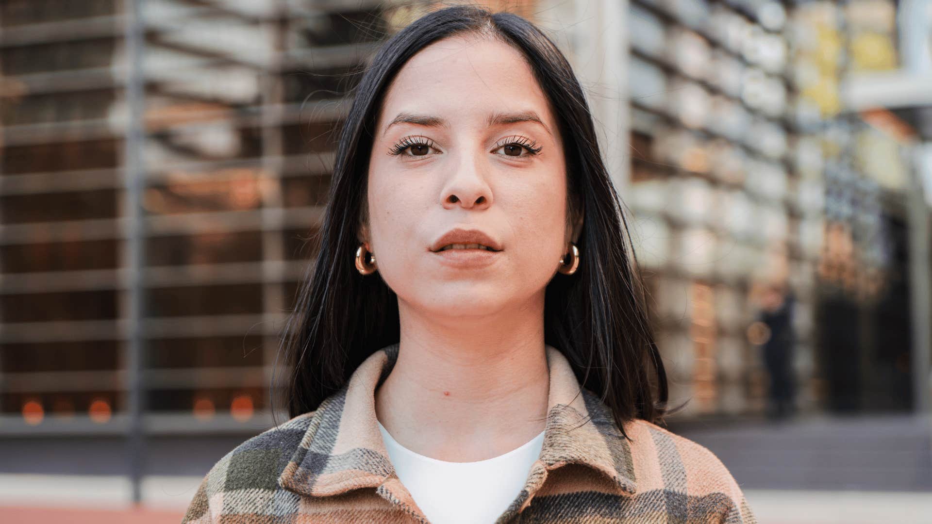 woman who struggles to set boundaries