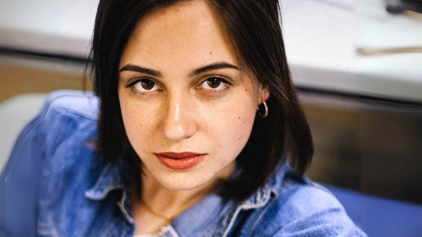7 Weird Life Hacks That Help Your Confidence In An Outrageously Effective Way, According To Research Outrageously confident person.