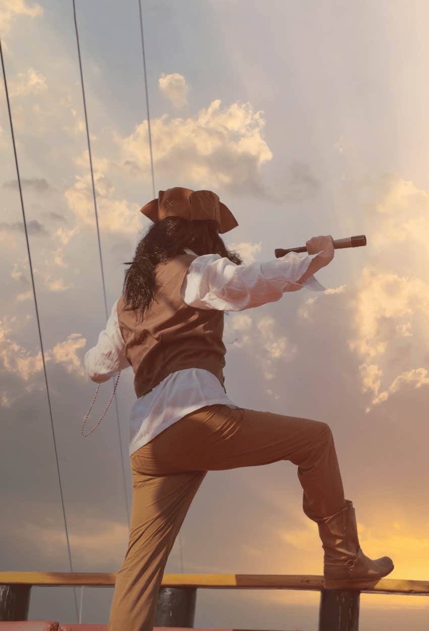 What choosing the pirate as the answer to the man's simple question reveals about your personality