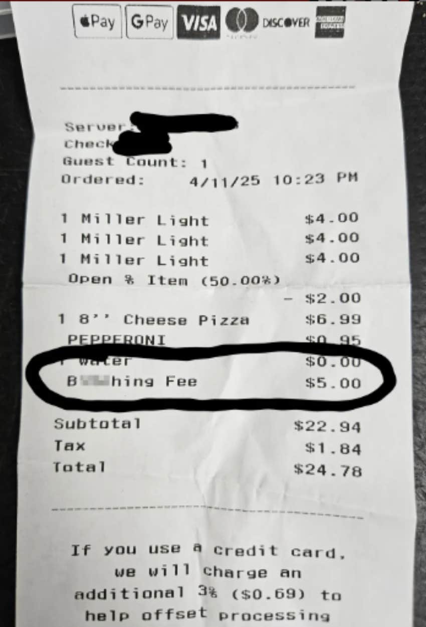 Customer Charged For Telling A Bartender She Gave Them The Wrong Beer Reddit