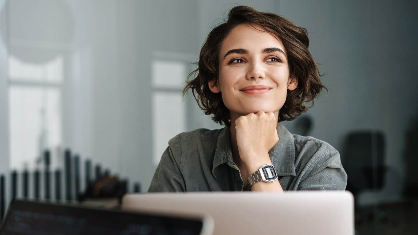 woman whose feelings about how much money she makes affect her happiness