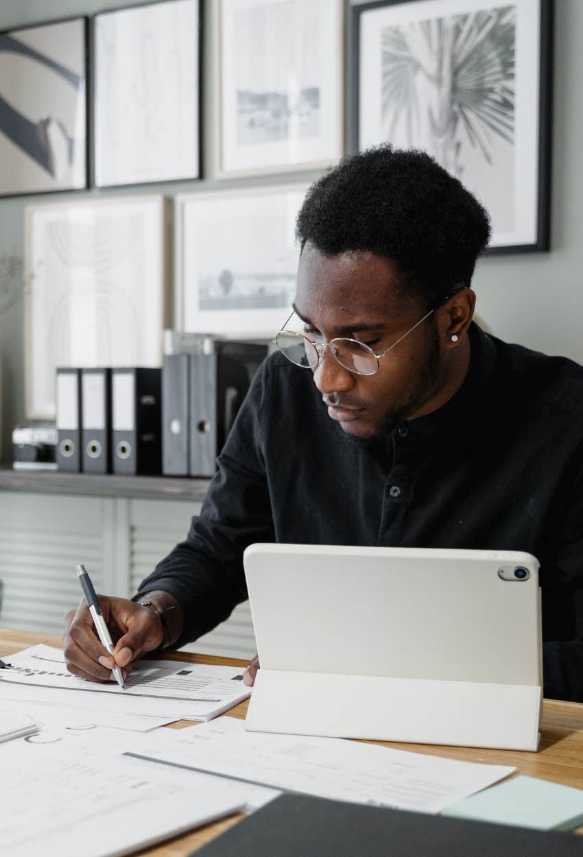 Gen Zer taking an accounting job that was abandoned by boomers and millennials