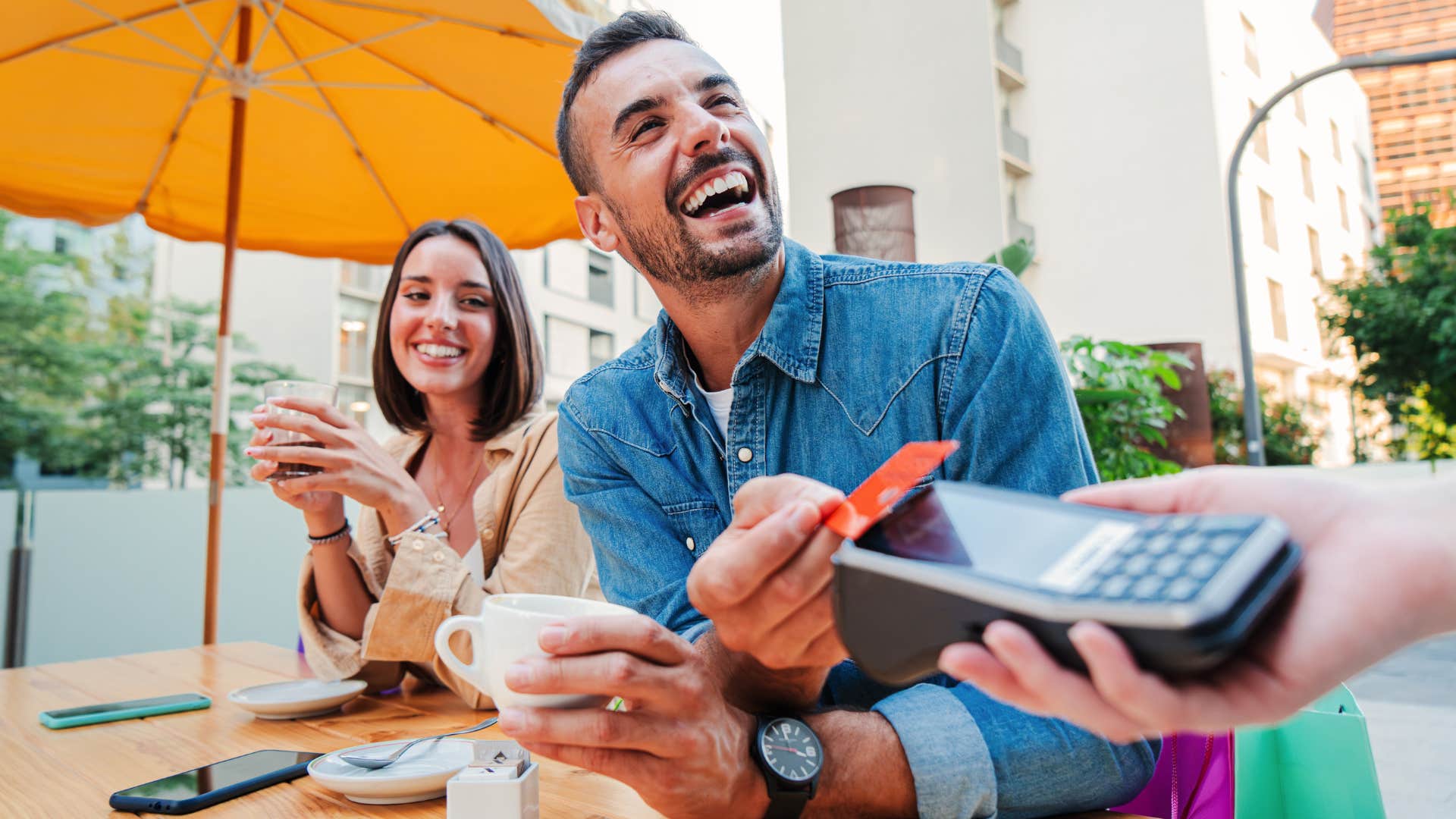 Addictive spender's mindset is to pay with credit card