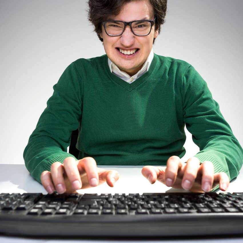 man who will drag people down by being an internet bully