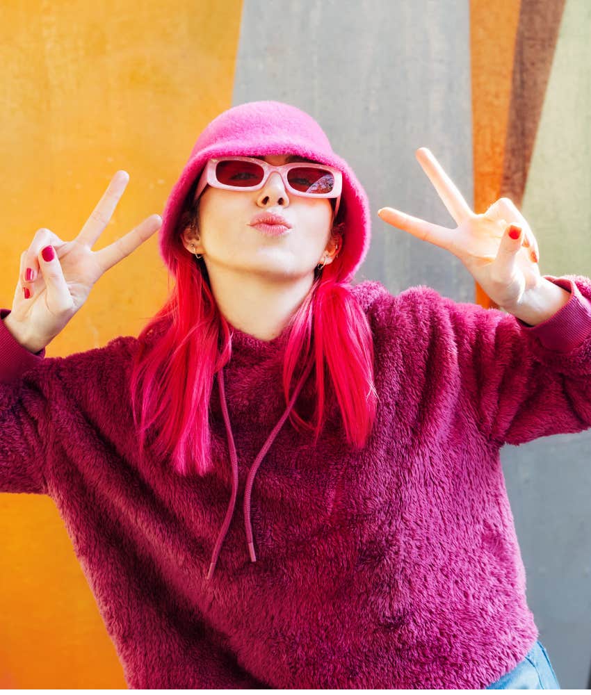 Weord woman tried to be cool