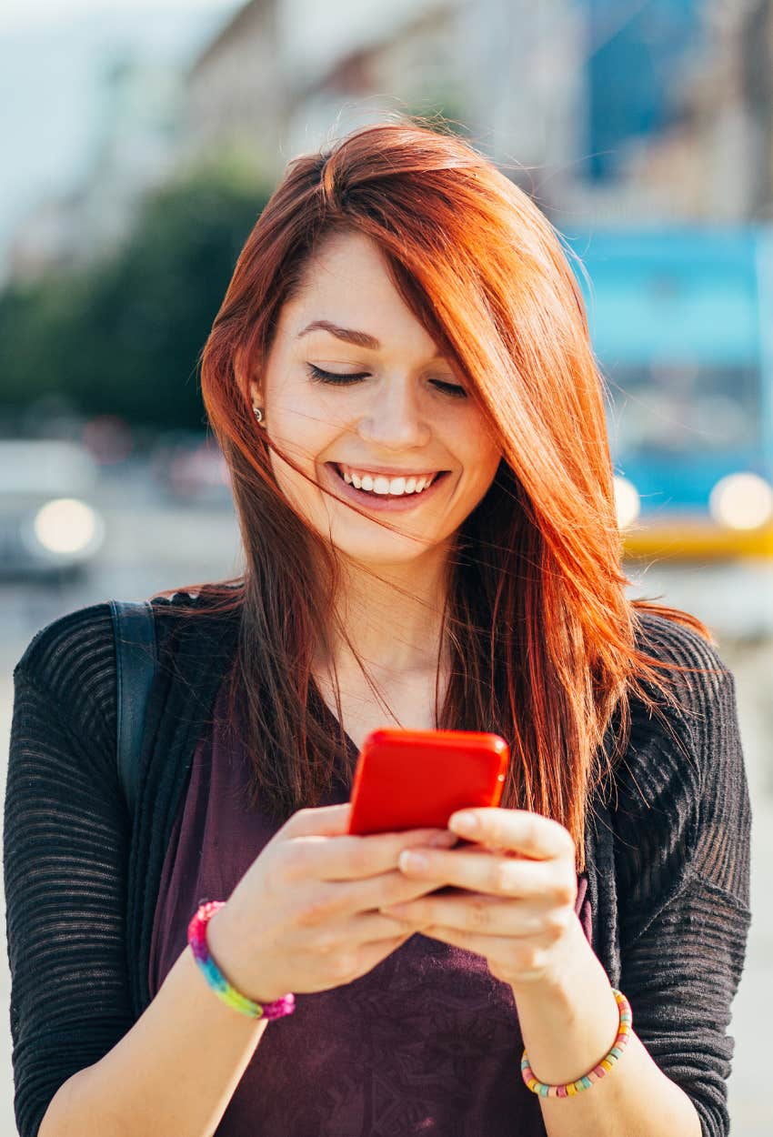 Millennial woman using ellipsis in her text messages gives away her age