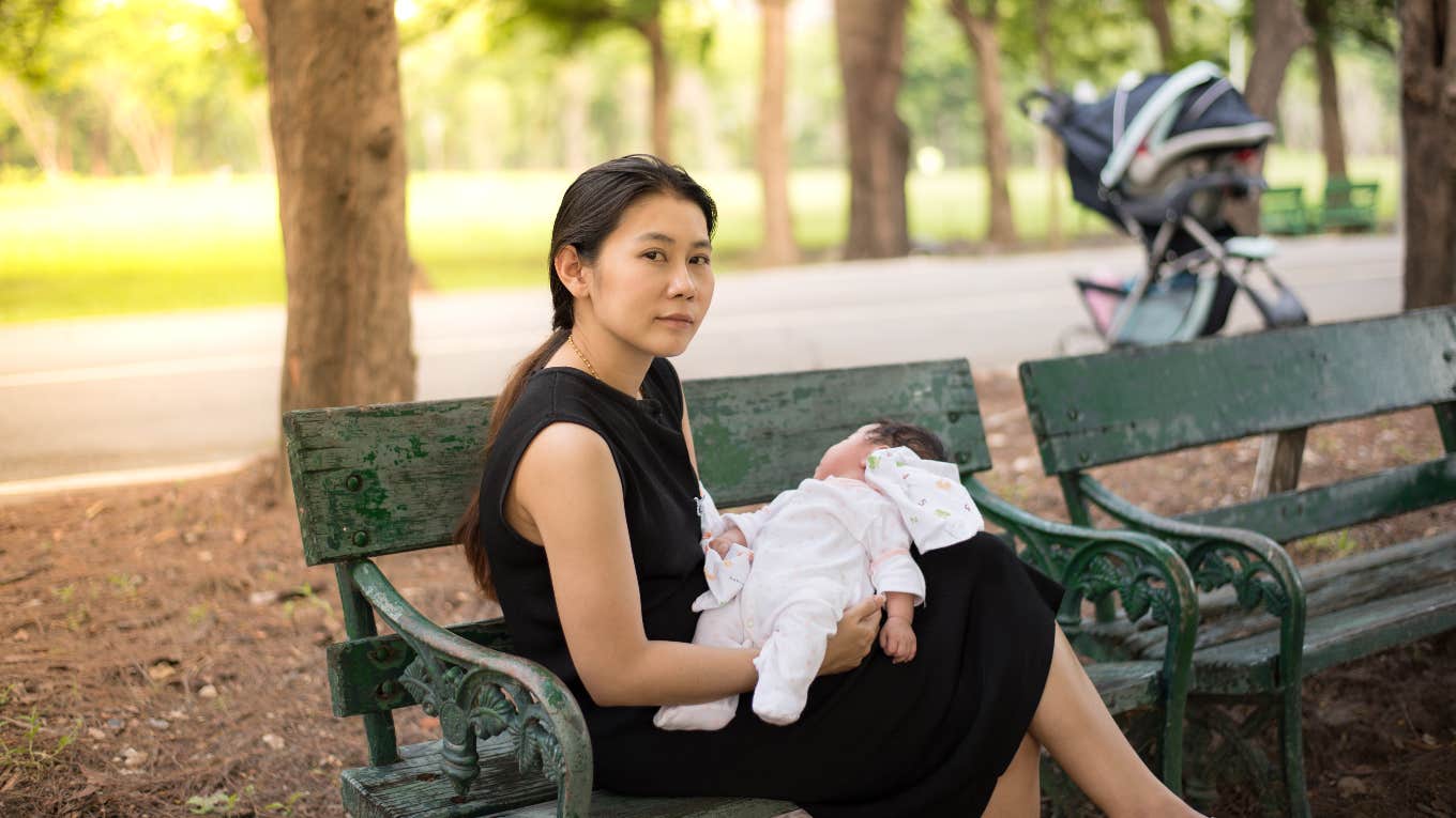 Mom Criticized For Calling Pregnant Woman Who Was Unreceptive To Her Small Talk A Mean Girl woman unreceptive to small talk