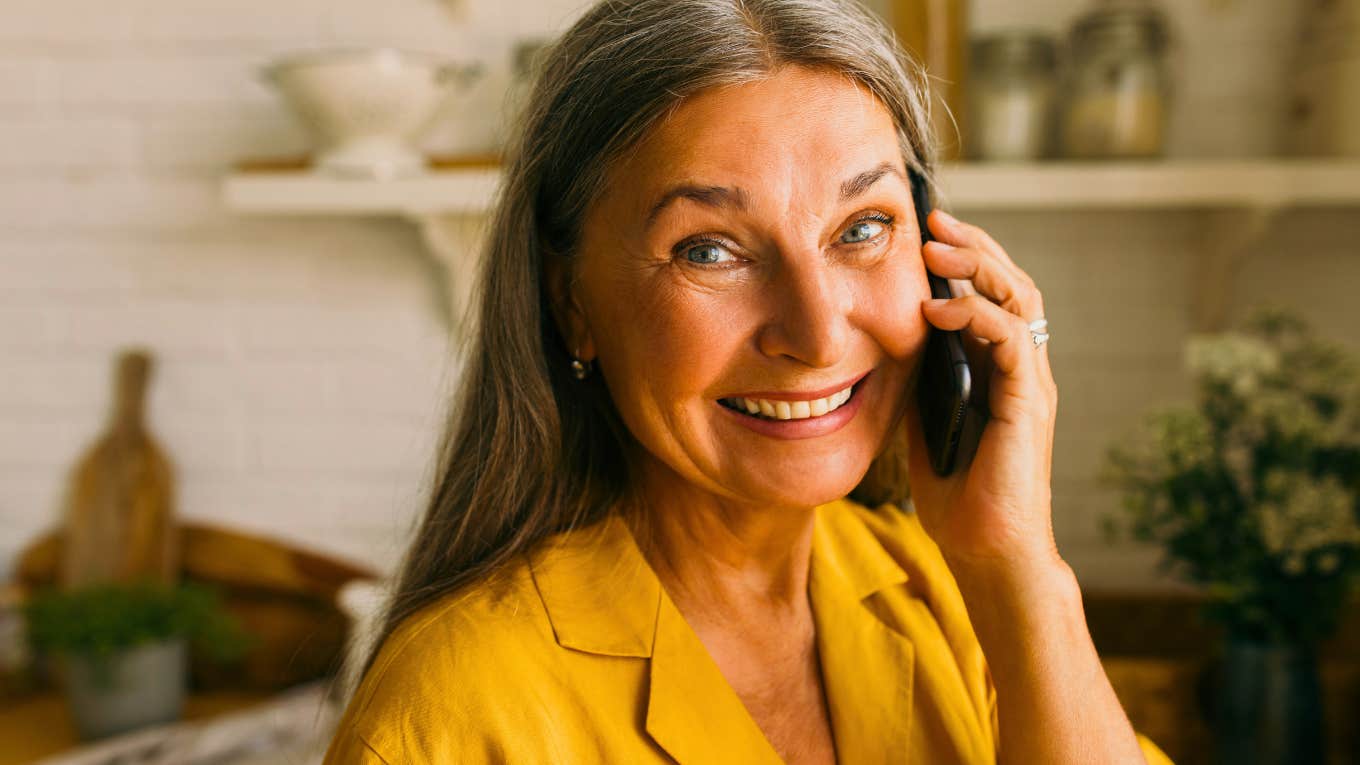 Moms Who Get Phone Calls From Their Adult Daughters Every Day Did These Things Right