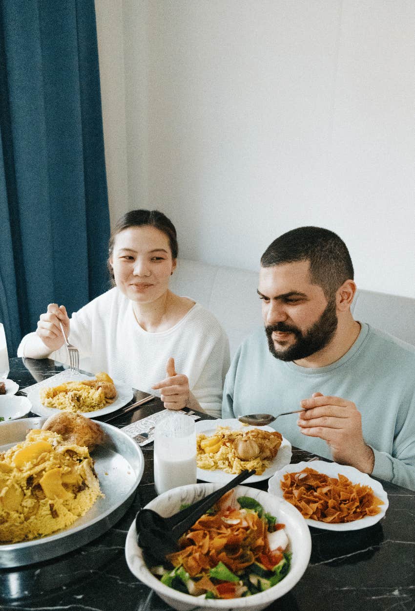 eating together no phones happier study