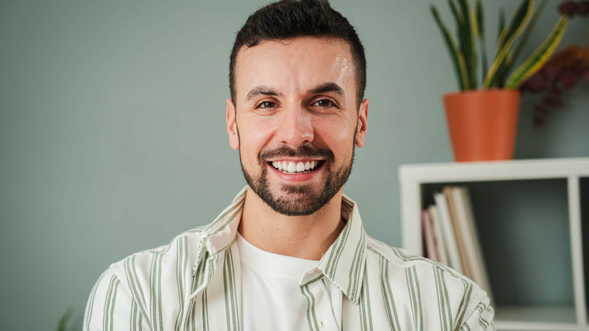 Man who prefers solitude over social life because he values his independence