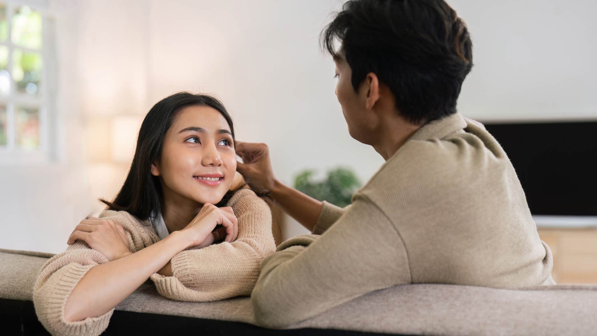 couple in long-term relationship know complaining won't help